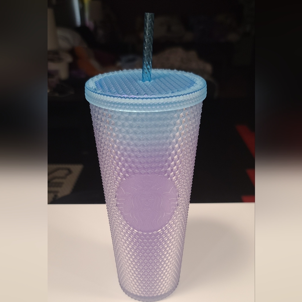 Starbucks Blue And Purple Ombre Cold Cup Tumbler With Straw 24 Oz Like New